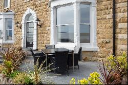 Downcliffe House, The Beach, Filey, YO14 9LA