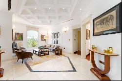 Luxury villa in Emirates Hills