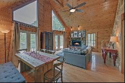 Secluded Cabin Nestled Above The Toccoa River