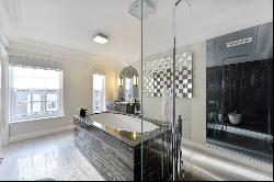 Beautifully renovated home in the heart of London
