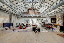 Paris 20th - Saint-Blaise - Superb loft with Gustave Eiffel glass roof.