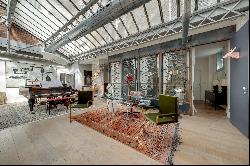 Paris 20th - Saint-Blaise - Superb loft with Gustave Eiffel glass roof.