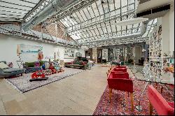 Paris 20th - Saint-Blaise - Superb loft with Gustave Eiffel glass roof.