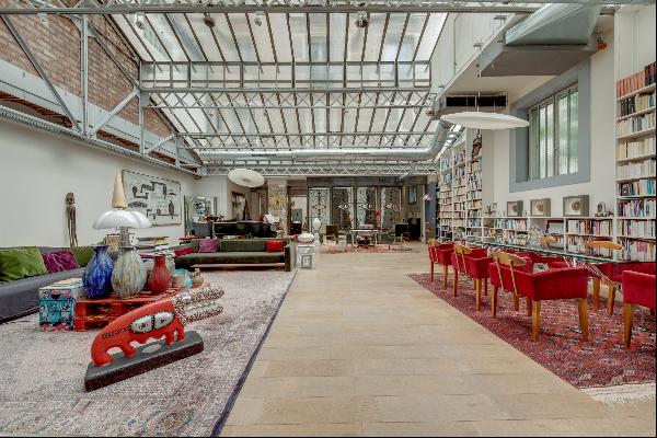 Paris 20th - Saint-Blaise - Superb loft with Gustave Eiffel glass roof.