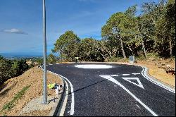 Fantastic south facing plot in the village of Begur