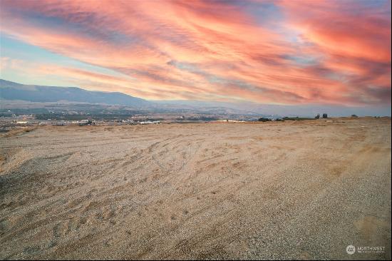 East Wenatchee Land