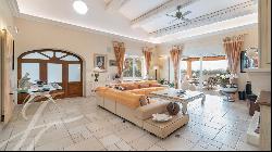 Biot - Sumptuous villa in the heart of a prestigious estate