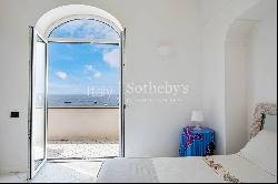 Pieds dans l'eau residence in Capri