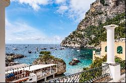 Pieds dans l'eau residence in Capri