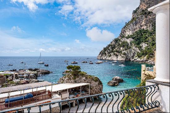 Pieds dans l'eau residence in Capri