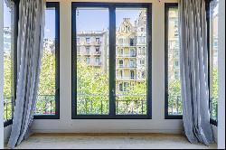 Luxurious Refurbished Property on the Coveted Rambla de Catalunya