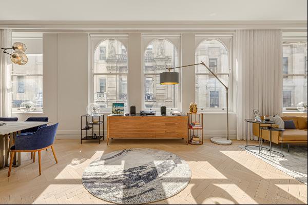Beautiful three-bedroom apartment in the heart of Covent Garden