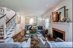 Devonshire Charmer with Multiple Living Spaces