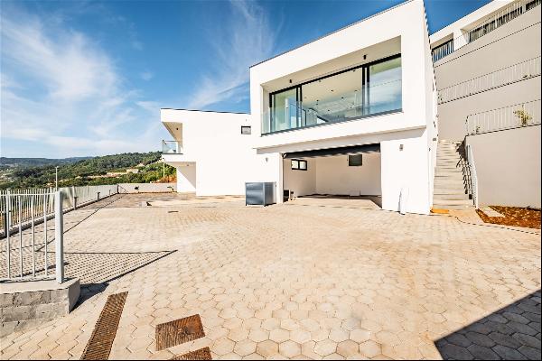 House, 3 bedrooms, for Sale