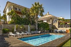 South facing 6-bedroom villa with panoramic sea views in Vallpineda, Sitges.