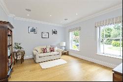 Avenue Road, Cobham, Surrey, KT11 3HW