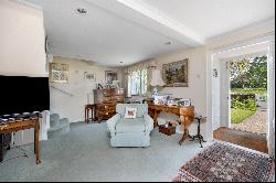 The Common, Dunsfold, Godalming, Surrey, GU8 4LE