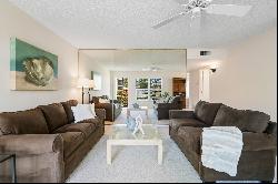 25 Vista Gardens Trail, #106, Vero Beach, FL