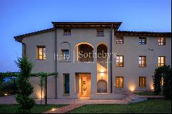 Refined residence among the hills of Lucca