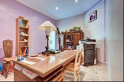 Family house of 320 sqm for sale in AIX EN PROVENCE