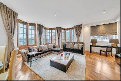 Beautiful three-bedroom apartment between South Kensington and Knightsbridge