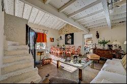 Provencal farmhouse with 6 bedrooms, workshop and swimming pool