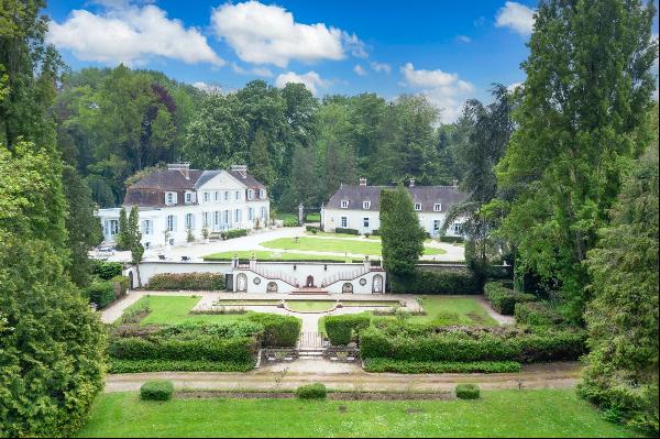 Burgundy. Magnificent Louis XVI château, park and ponds