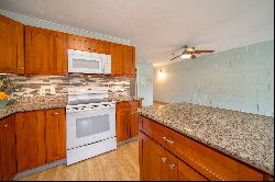 Ideally Located Top Floor Kihei Condo