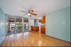 Ideally Located Top Floor Kihei Condo