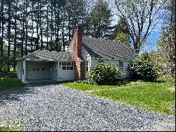 5 Grant Ln, Great Barrington MA 01236