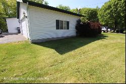 4675 E Parish Rd, Midland MI 48642