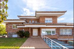 House in exclusive area of Alella with sea views - Costa BCN