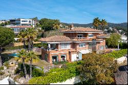 House in exclusive area of Alella with sea views - Costa BCN