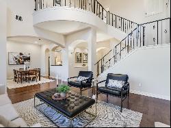 Panoramic Views. Relaxed Lifestyle in an Upscale Northwest Austin Enclave