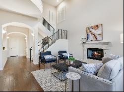 Panoramic Views. Relaxed Lifestyle in an Upscale Northwest Austin Enclave