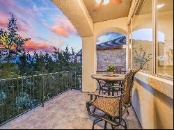 Panoramic Views. Relaxed Lifestyle in an Upscale Northwest Austin Enclave