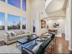 Panoramic Views. Relaxed Lifestyle in an Upscale Northwest Austin Enclave