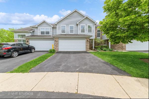 104 Cambrian Court, Roselle IL 60172