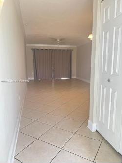 7620 SW 82nd St Unit J106, Miami FL 33143