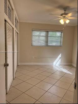 7620 SW 82nd St Unit J106, Miami FL 33143