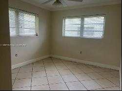 7620 SW 82nd St Unit J106, Miami FL 33143