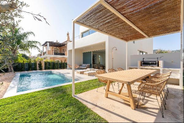 Beautiful Mediterranean-inspired 3-bedroom villa in Santa Barbara de Nexe, Algarve.