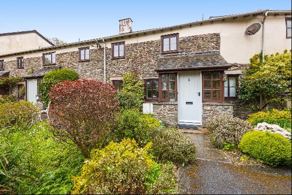 A gorgeous, terraced cottage with lawned gardens and 3 parking spaces in a pretty hamlet, 