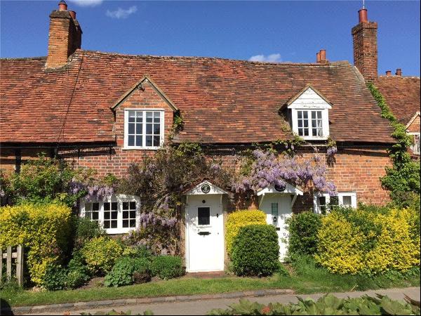 A charming cottage in the heart of Turville.