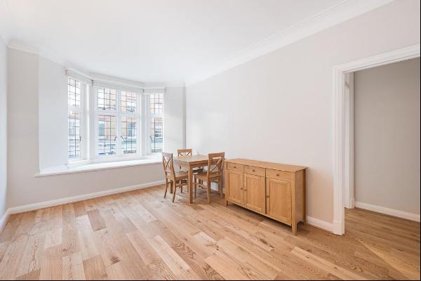 A bright 2 bedroom flat to rent in Marylebone W1