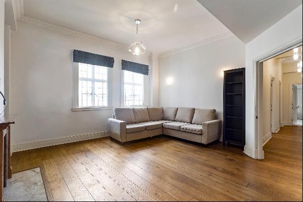 A 2 bedroom flat in Marylebone NW1