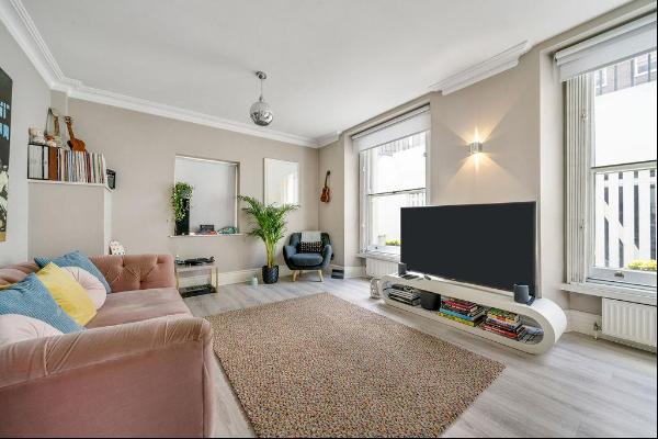 A modern 2 bedroom apartment to rent in Marylebone W1