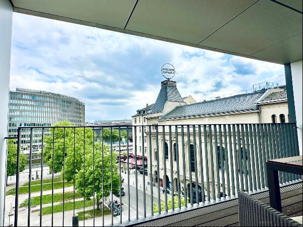 Luxurious 3-bedroom apartment in Mitte, Berlin.