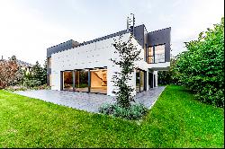 Modern Single House near ASW