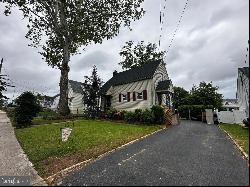 1113 Price Avenue, Glendora NJ 08029